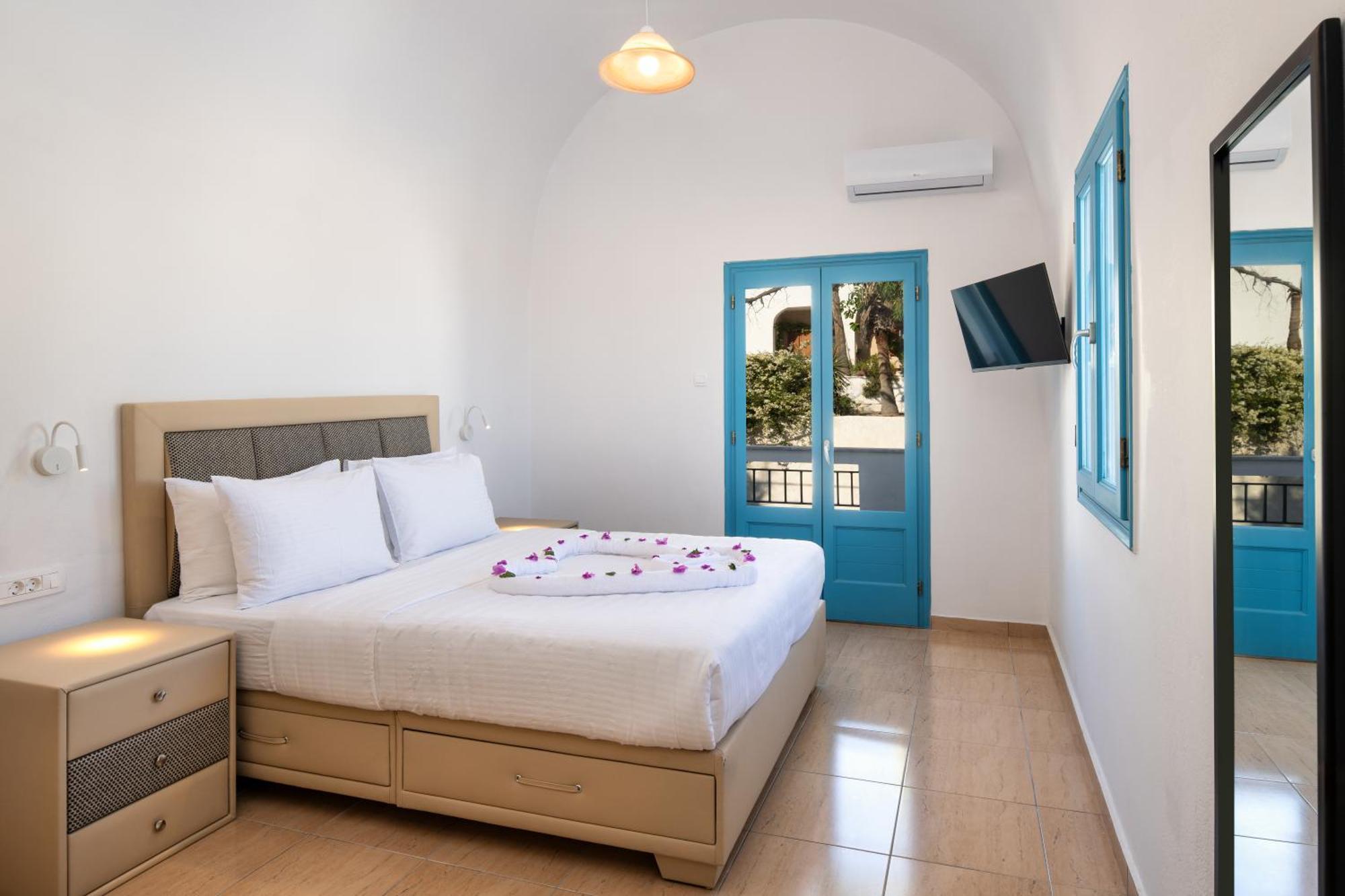 Hillside Elegance Suites Fira  Eksteriør bilde