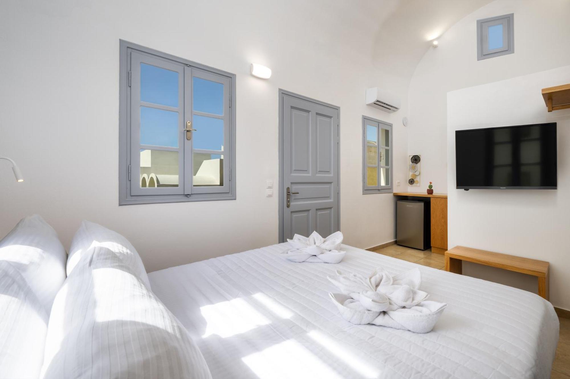 Hillside Elegance Suites Fira  Eksteriør bilde