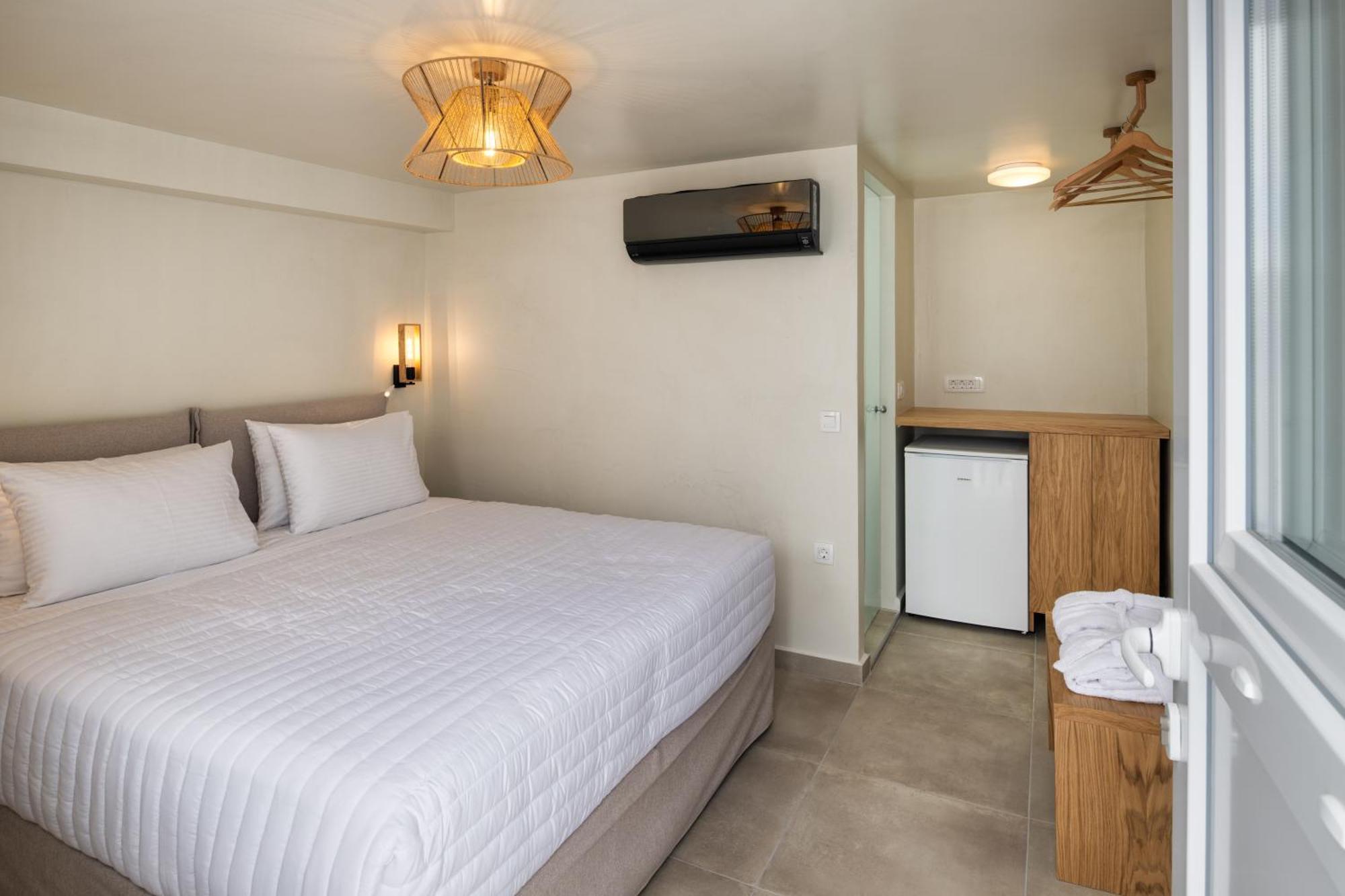 Hillside Elegance Suites Fira  Eksteriør bilde