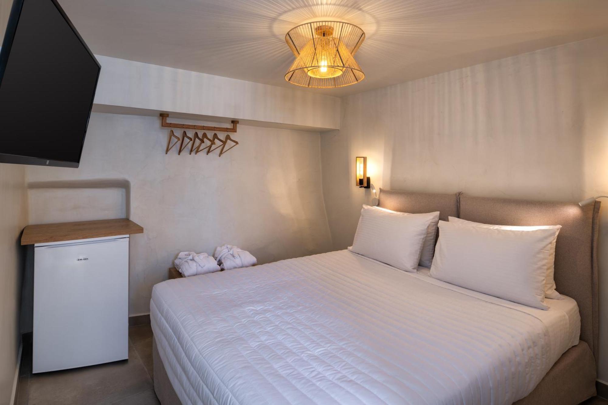 Hillside Elegance Suites Fira  Eksteriør bilde